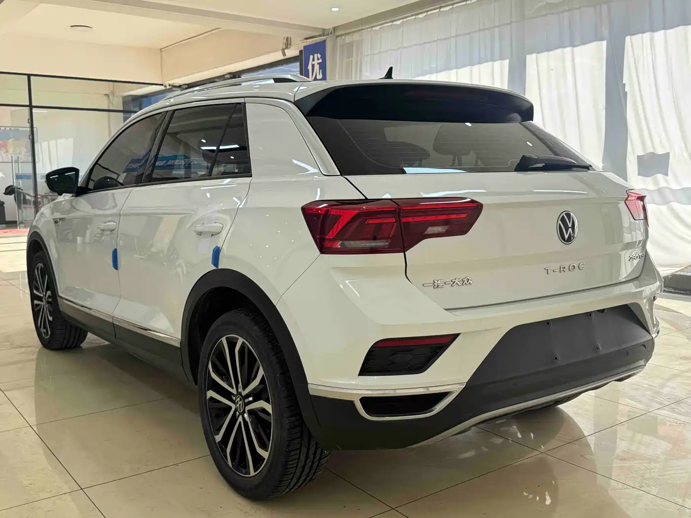 Volkswagen T-ROC 2021 280TSI DSG 2WD Comfort Smart Connect Edition фото 4