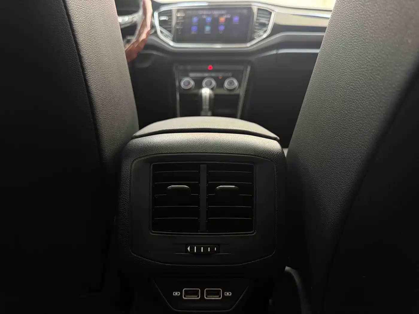 Volkswagen T-ROC 2021 280TSI DSG 2WD Comfort Smart Connect Edition фото 17