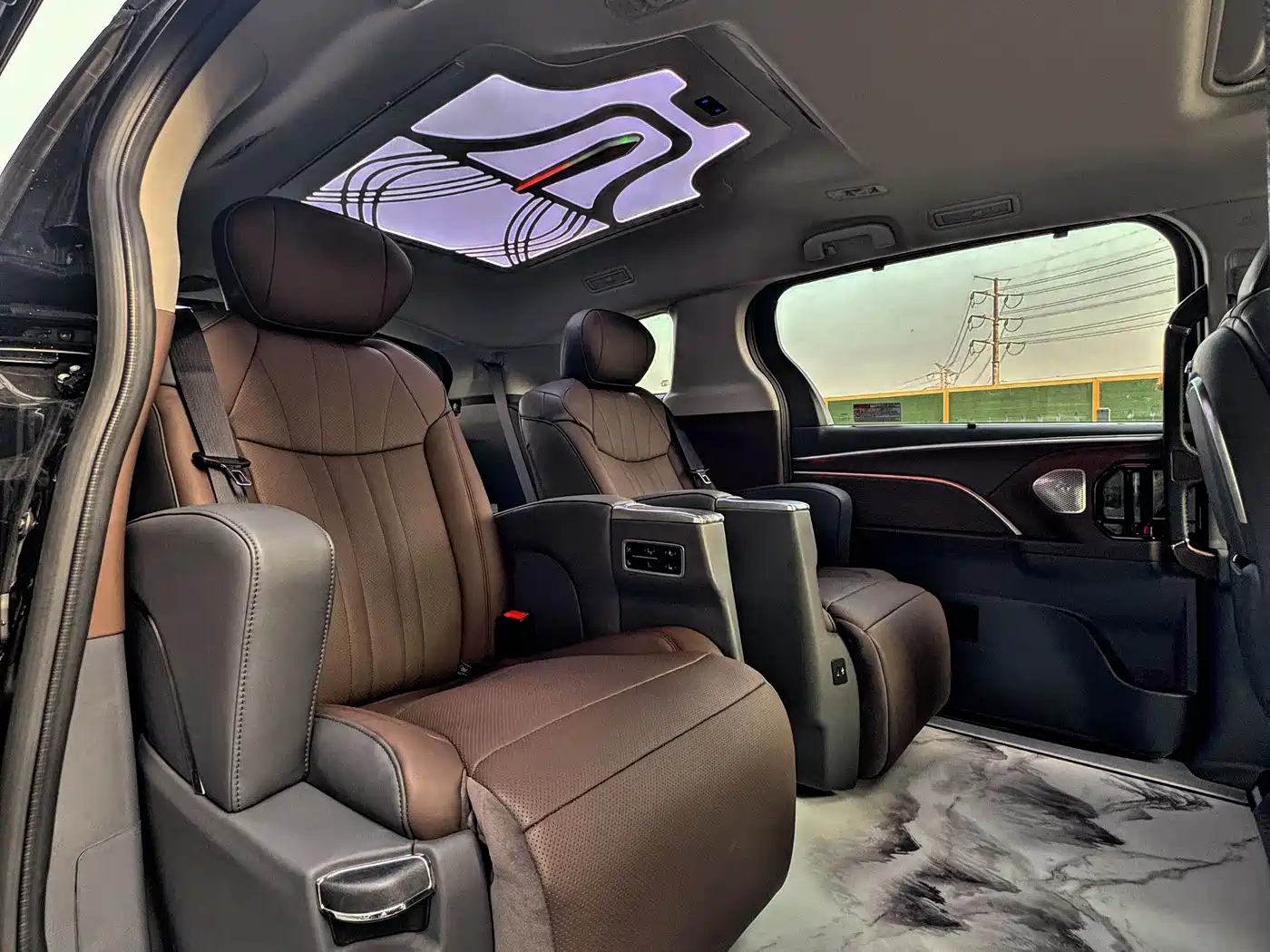 Toyota Sienna 2024 2.5L Hybrid Comfort Edition фото 16