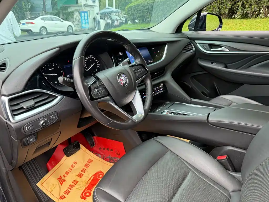 Фото 7 - Buick Enclave