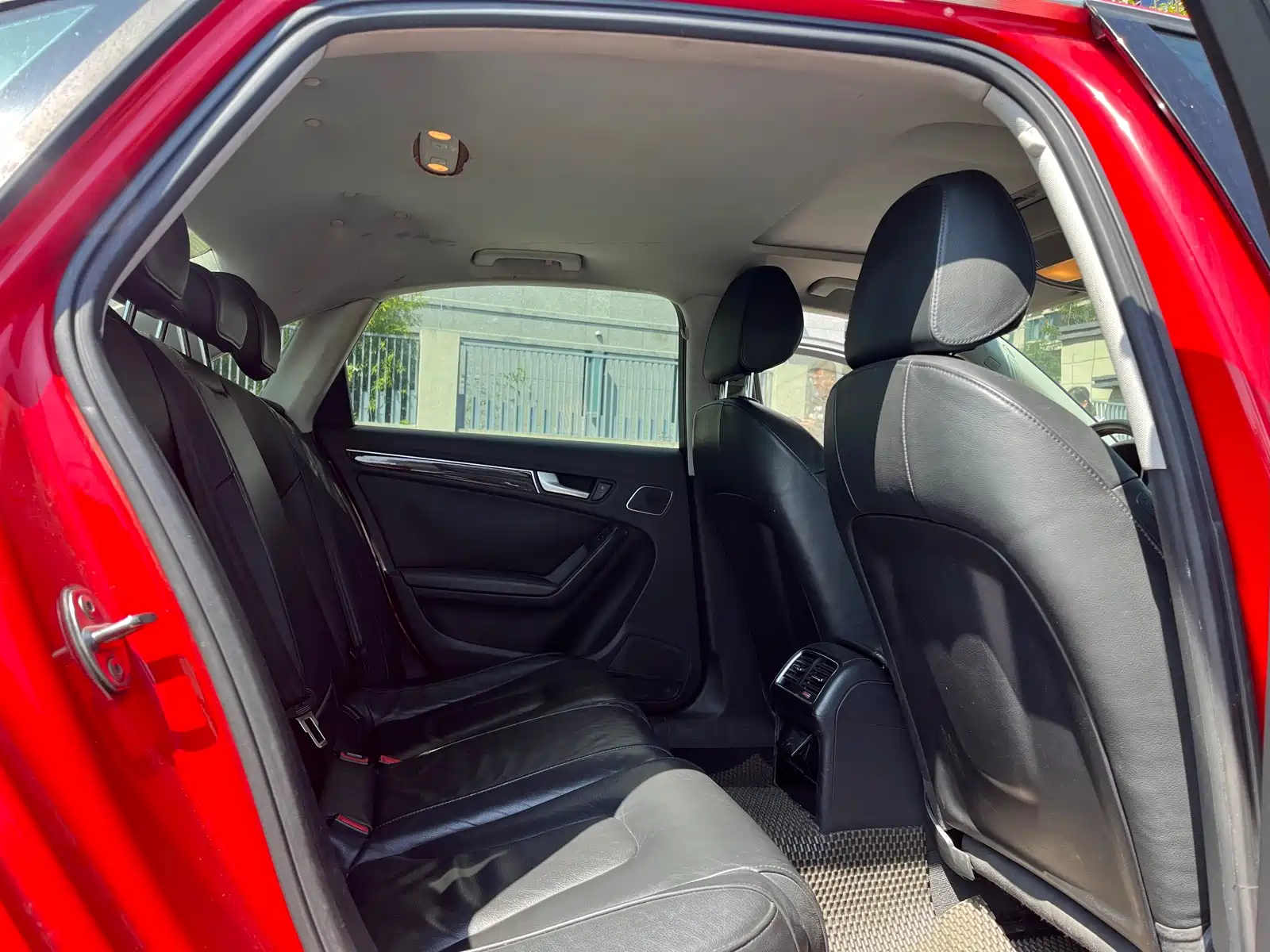Photo 11 - Audi A4L