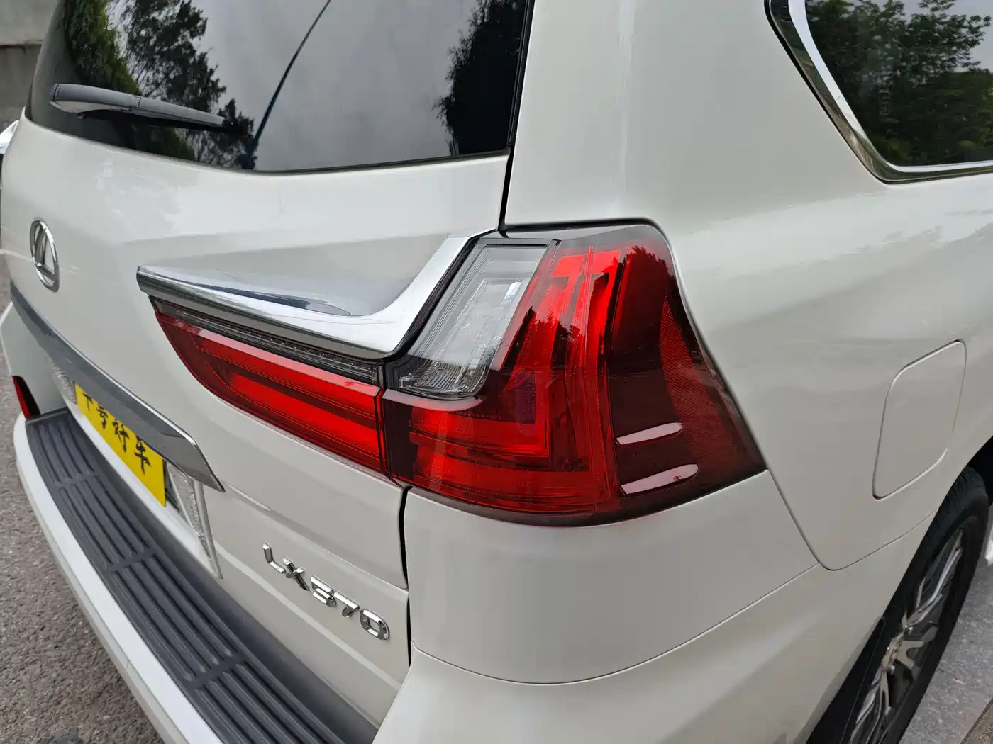 Lexus LX 2016 570 Dynamic Luxury Edition фото 27
