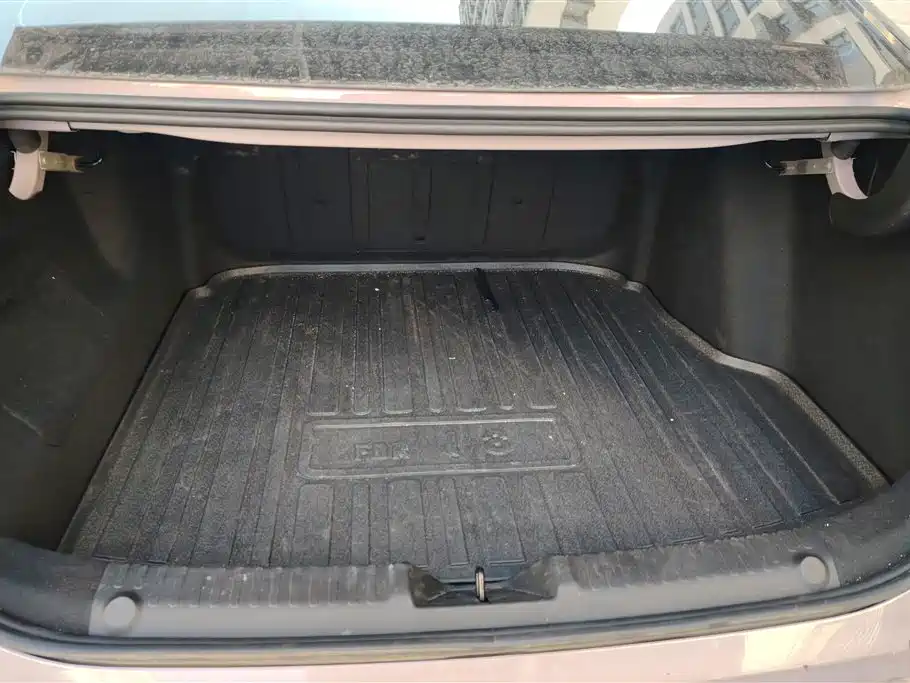 GEELY GALAXY GALAXY L6