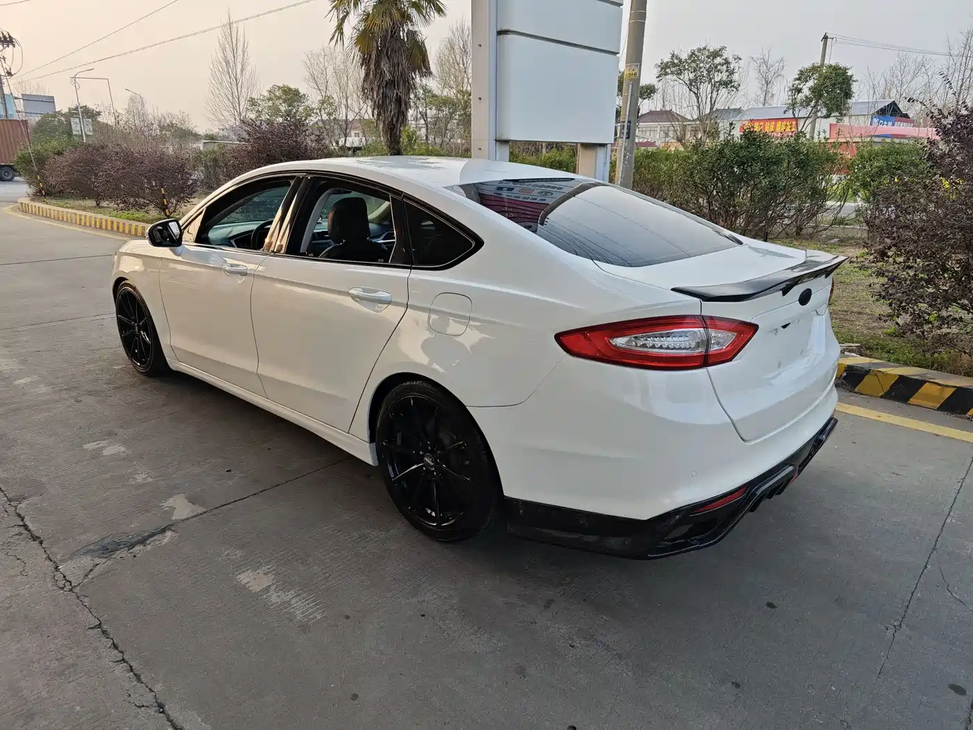 FORD MONDEO
