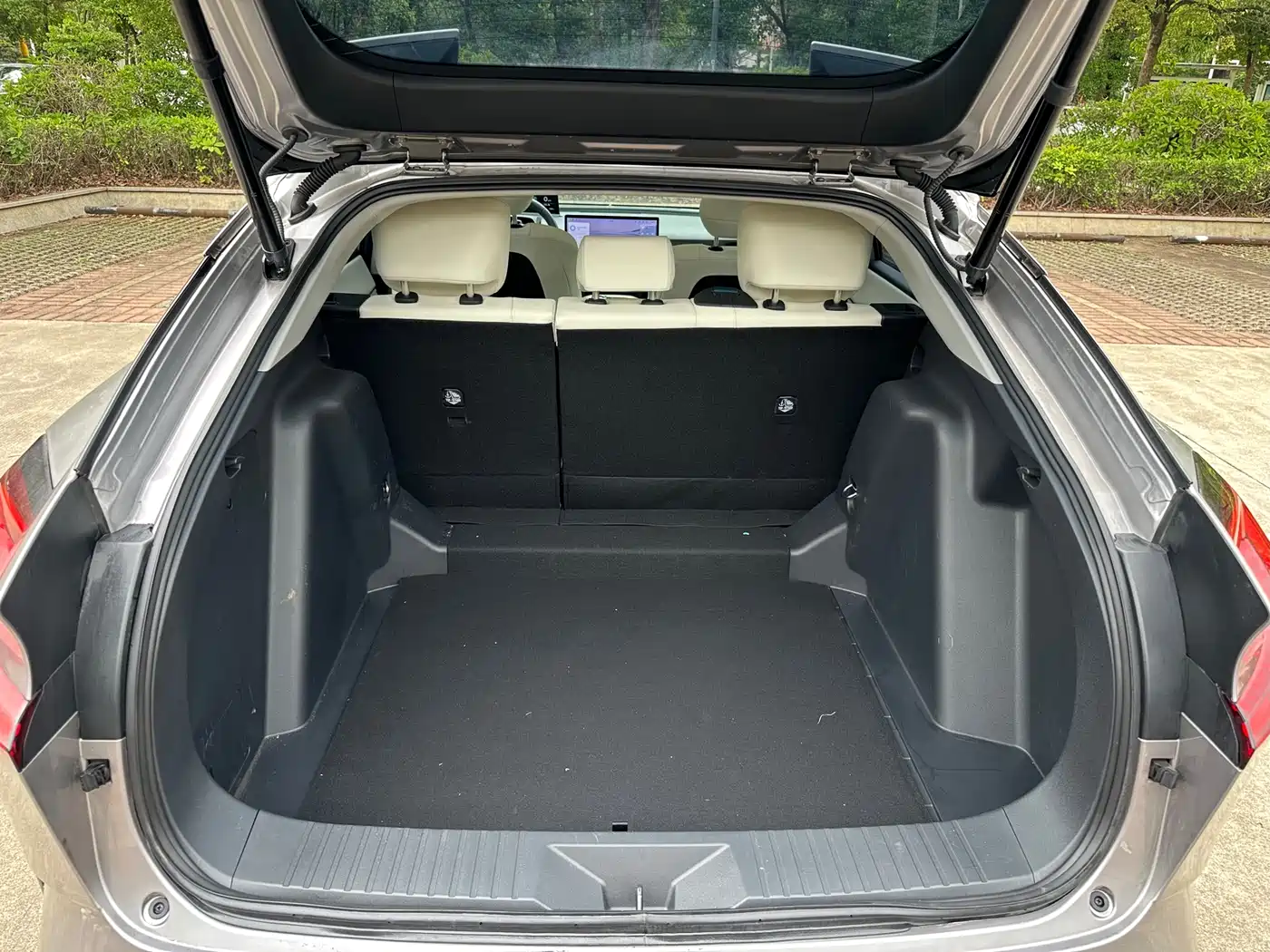 Toyota bZ5 2025 Model 550 PRO фото 39