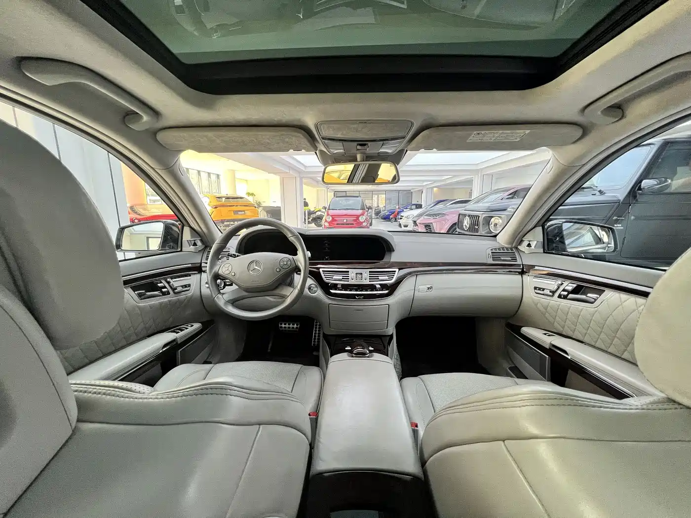 Mercedes-Benz S-Class AMG 2010 AMG S 65 фото 40