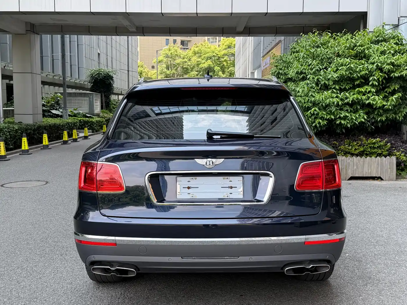 Bentley Bentayga фото 14