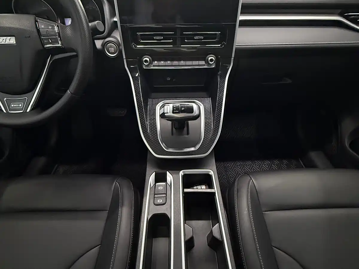 Haval M6 2023 PLUS 1.5T DCT Luxury Smart Connect фото 9