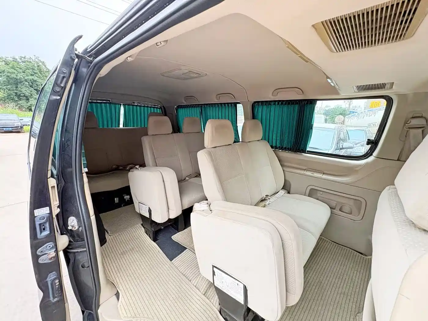 Jinbei Grace 2013 2013 2.0L Zhiling Standard 11-seater All-Games Commemorative Edition China V 10-seater