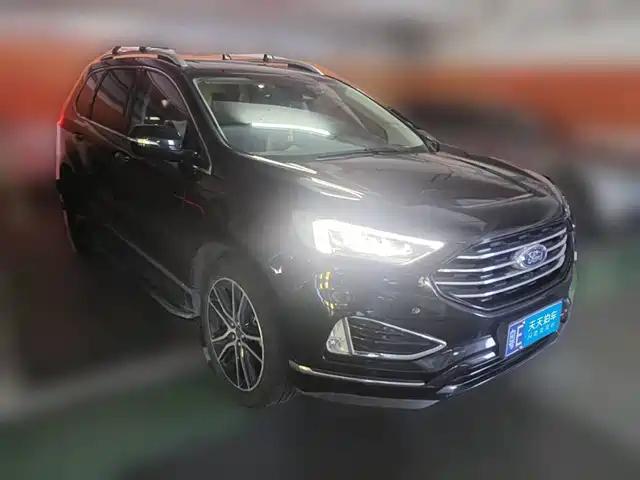 Ford Edge 2020 EcoBoost 245 2WD Luxury 7-Seater — фото 3