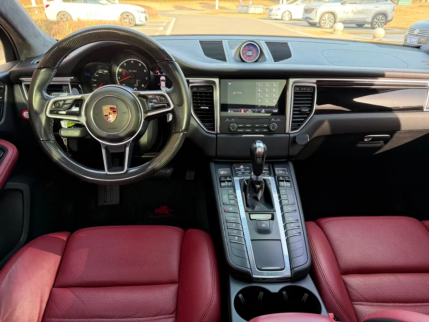 Porsche Macan 2017 Macan Turbo 3.6T фото 18