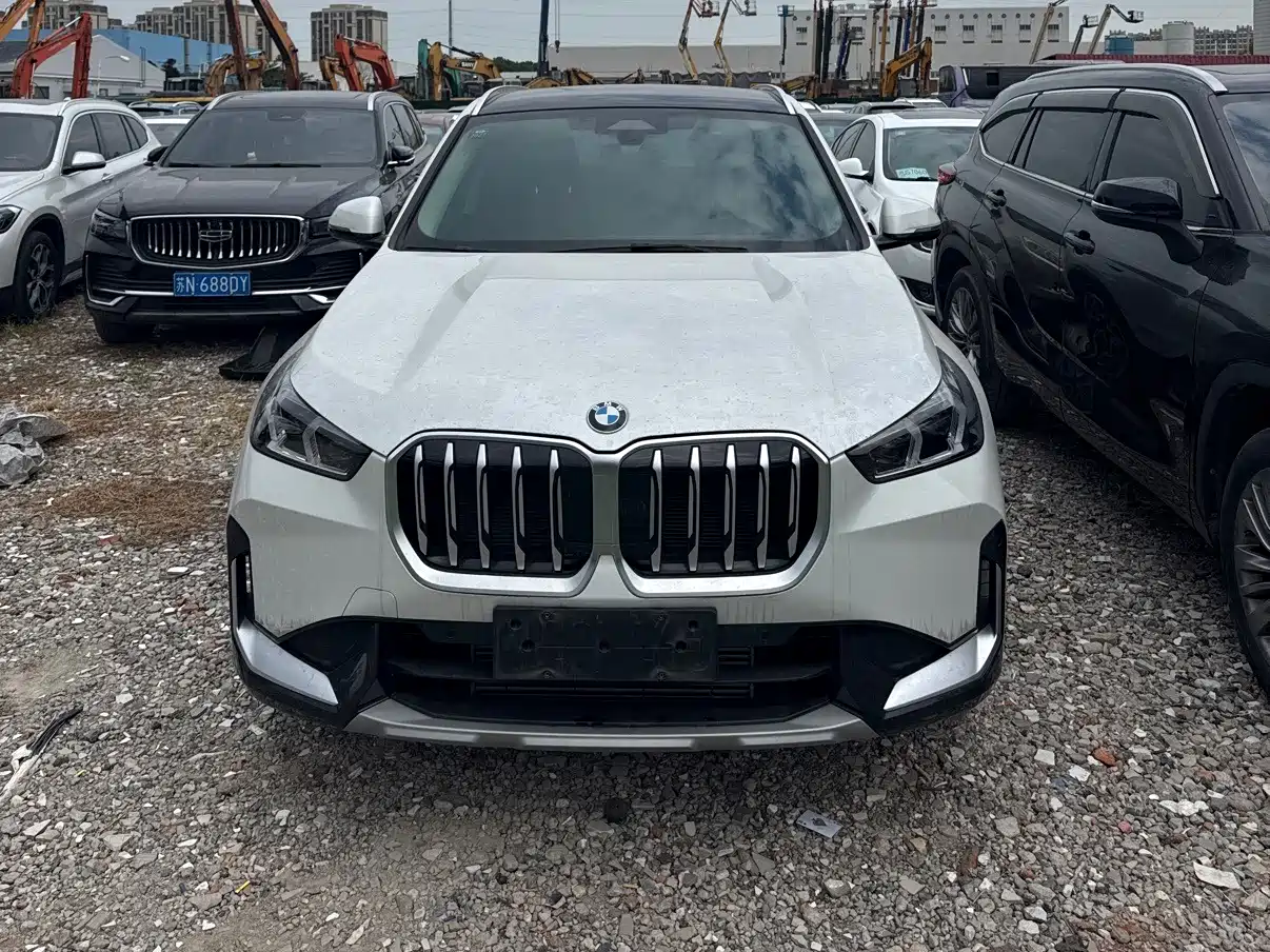 Photo 2 - BMW X1