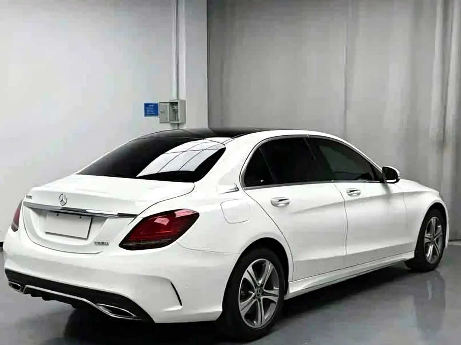 Фото 8 - Mercedes-Benz C-Class