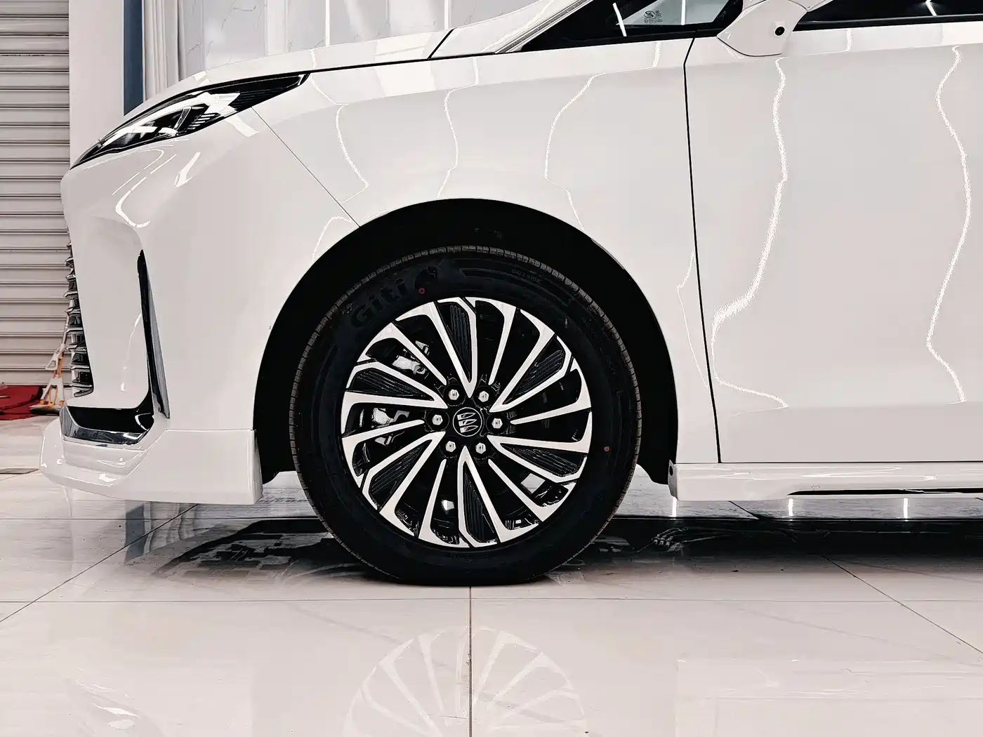 Buick GL8 New Energy 2025 Landprestige First Edition 7-Seater фото 7