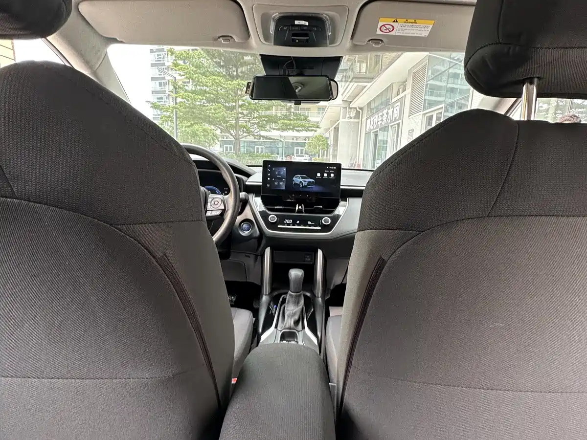 Toyota Corolla Cross 2023 Hybrid 2.0L Pioneer Edition фото 25