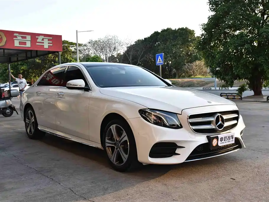 Mercedes-Benz E-Class 2018 E 200 L Sport фото 3