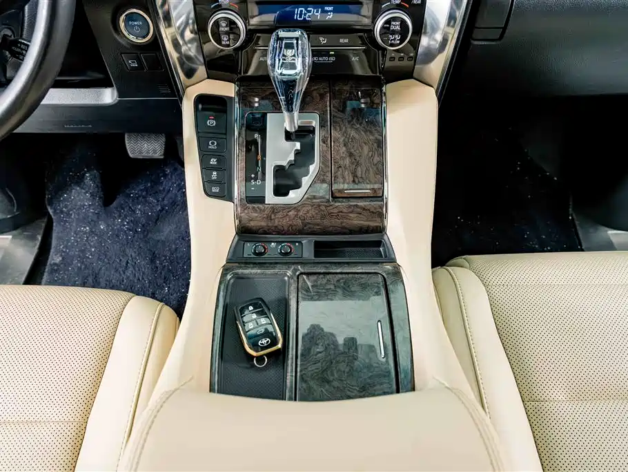 Toyota Alphard 2020 Hybrid 2.5L Premium Edition фото 14