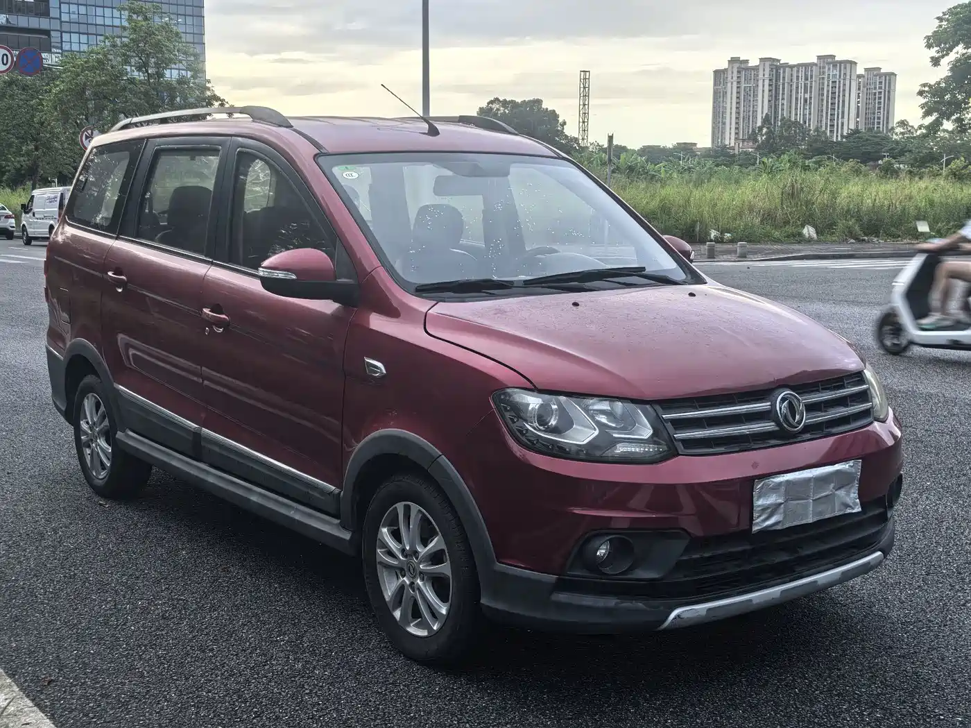 Dongfeng Fengguang Fengguang 360 2015 2015 Model 1.5L Manual Comfort 7-seater China IV