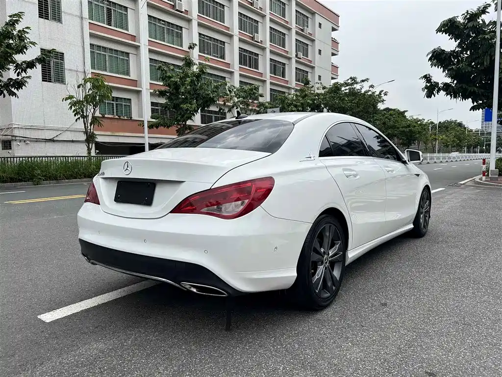 Mercedes-Benz CLA (Import) 2018 CLA 200 Dynamic Edition фото 8