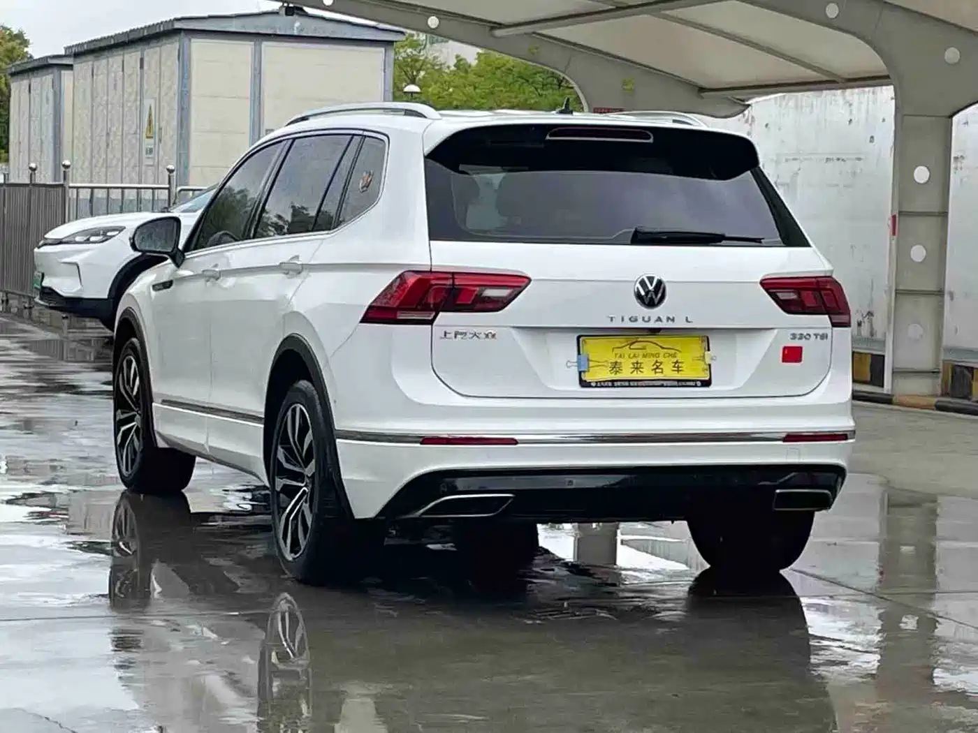 Volkswagen Tiguan L 2021 330TSI Automatic 2WD R-Line Premium фото 7