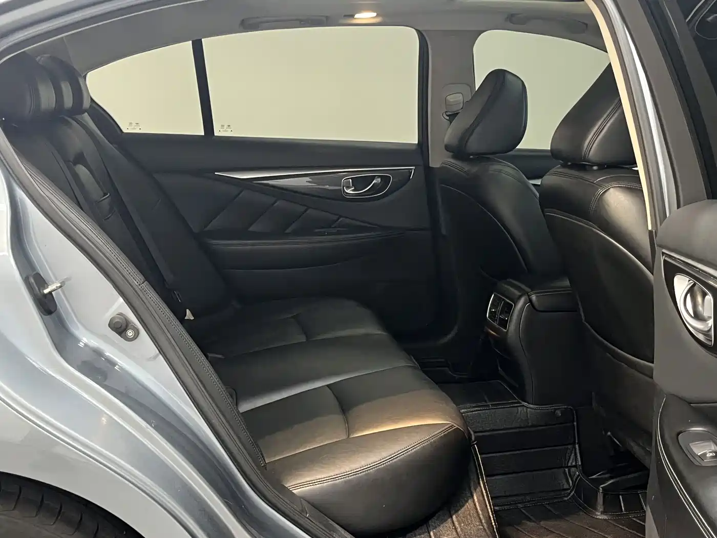 Infiniti Q50L 2015 2015 2.0T Comfort