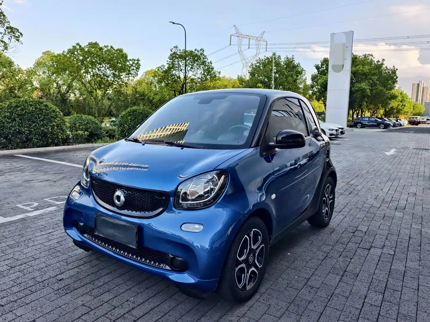 Photo 1 - smart fortwo