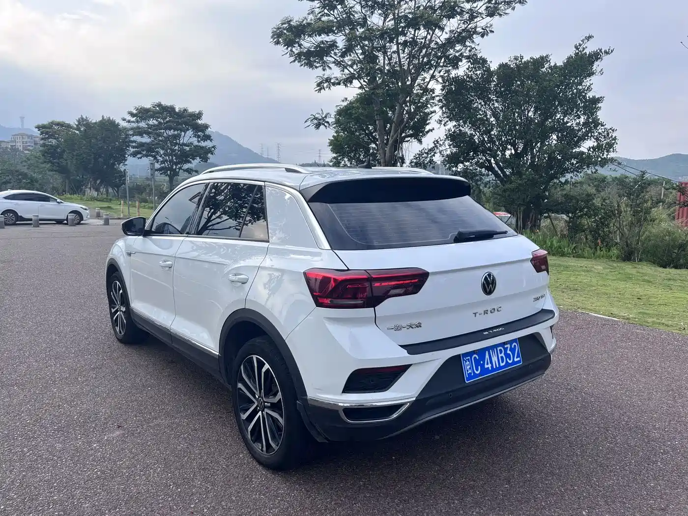 Photo 6 - Volkswagen T-ROC