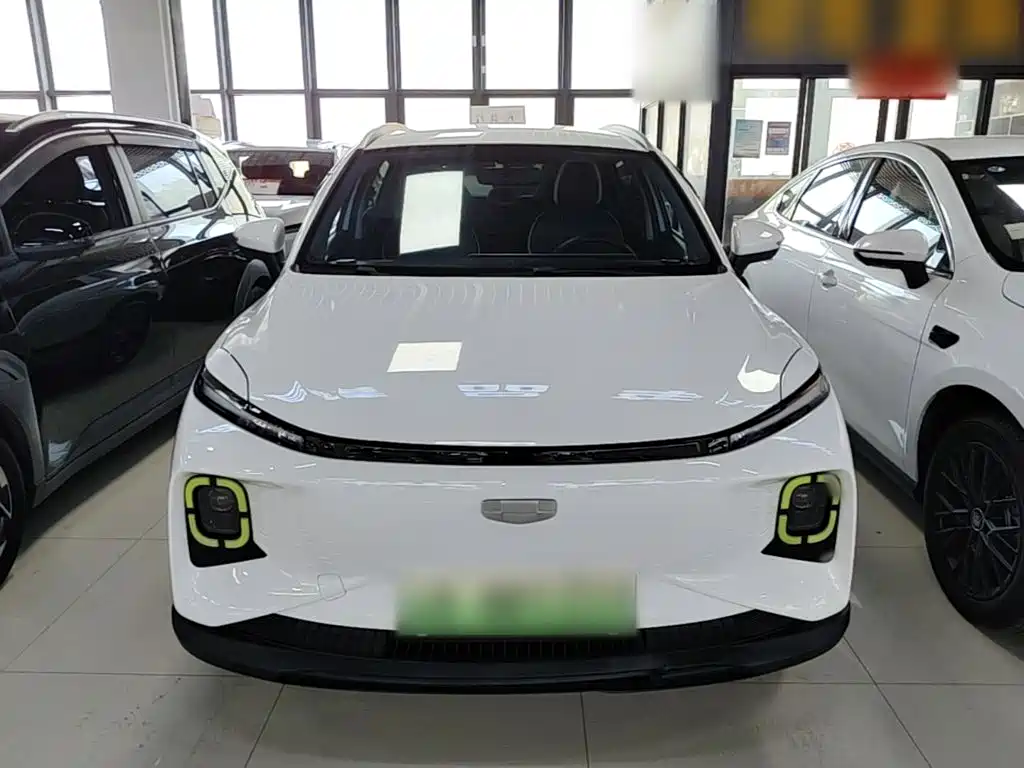Фото 3 - Geely Geometry E Firefly