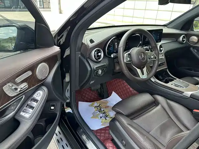 Mercedes-Benz GLC 2020 GLC 300 L 4MATIC Dynamic — фото 4