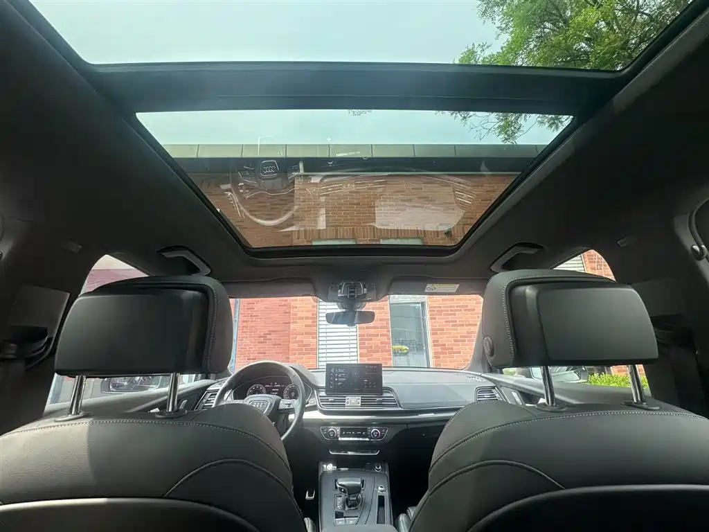 Audi Q5L 2024 Model 40 TFSI Luxury Dynamic фото 19