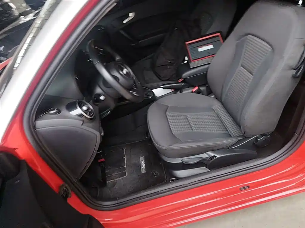 Audi A1 2014 30 TFSI Fashion фото 15