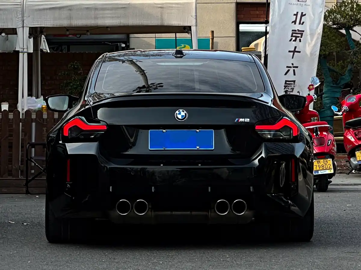 BMW M2 2024 M2 фото 12