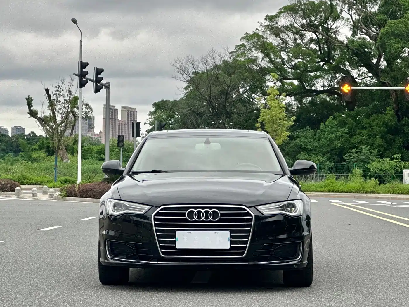Фото 2 - Audi A6L