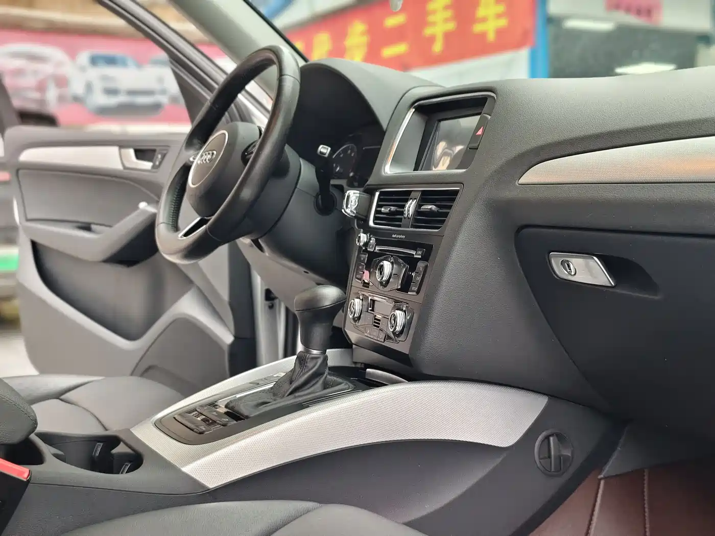 Audi Q5 2015 40 TFSI Technology фото 15