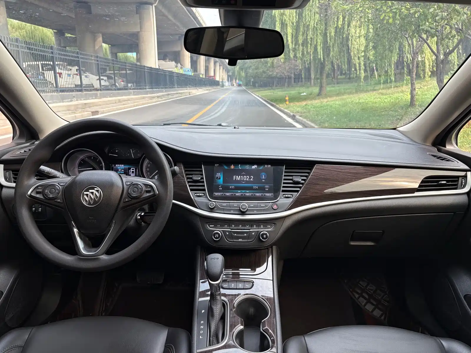 Photo 5 - Buick Verano