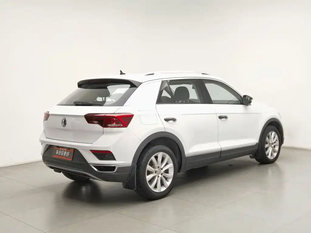 Photo 2 - Volkswagen T-ROC