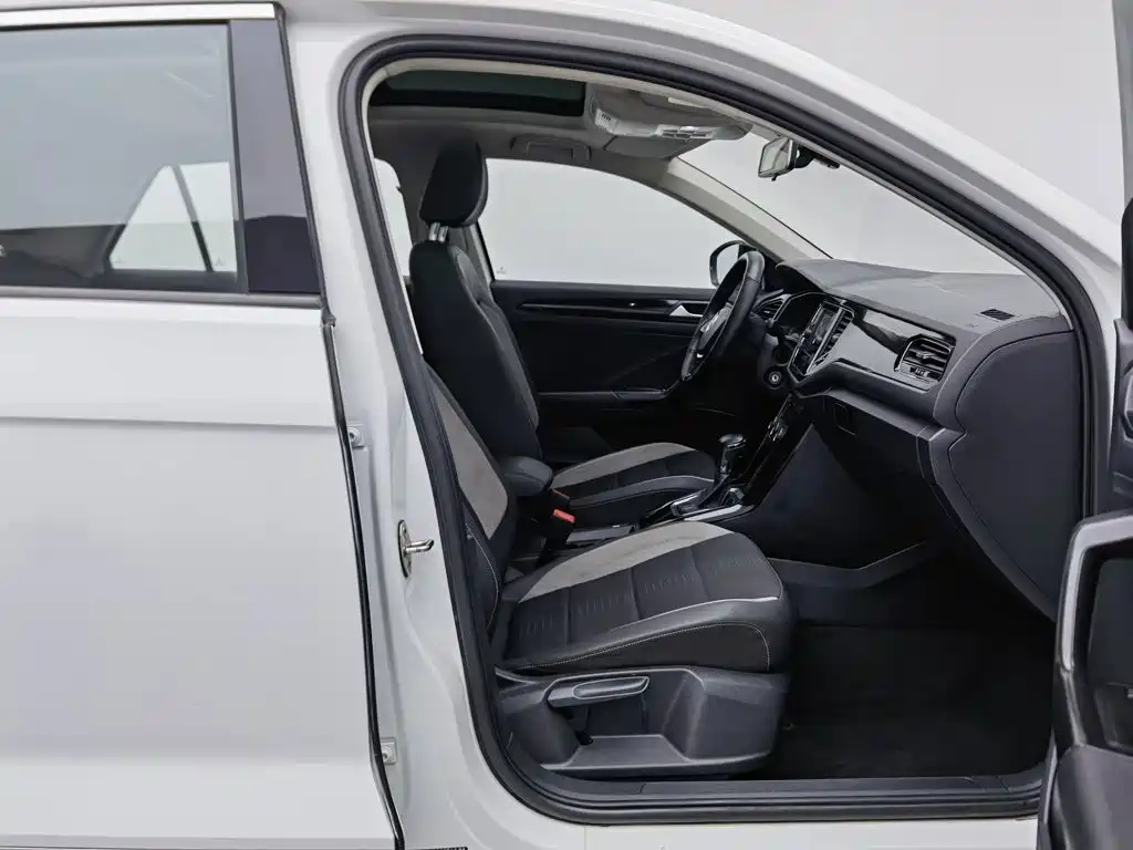 Photo 23 - Volkswagen T-ROC