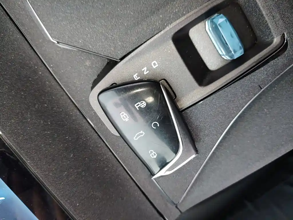 Dongfeng Aeolus Haohan 2024 2024 Glory Edition 1.5T Luxury