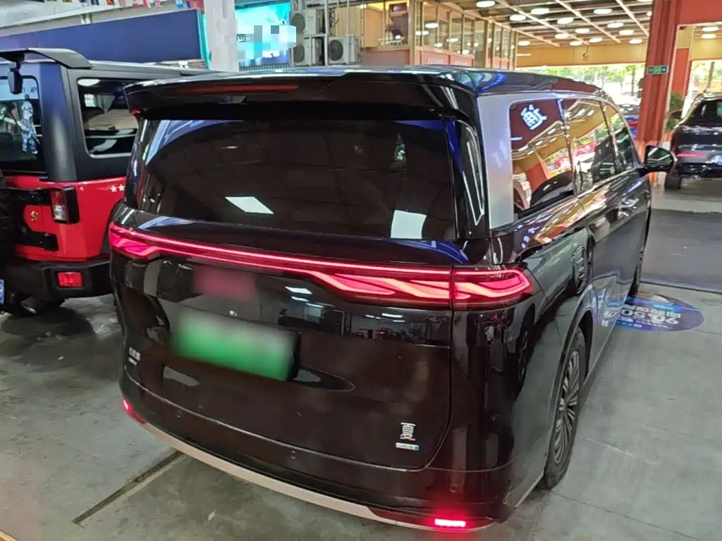 BYD Xia 2025 2025 DM-i 1.5T 180km Surpass Edition