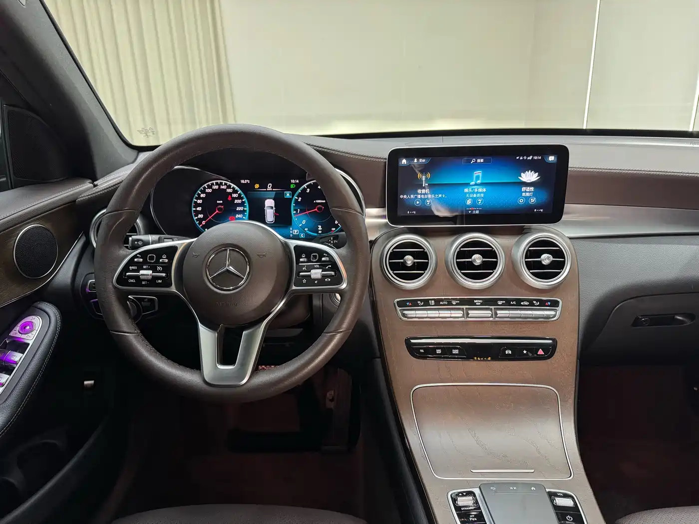 Mercedes-Benz GLC 2022 Model GLC 260 L 4MATIC Luxury Edition фото 23