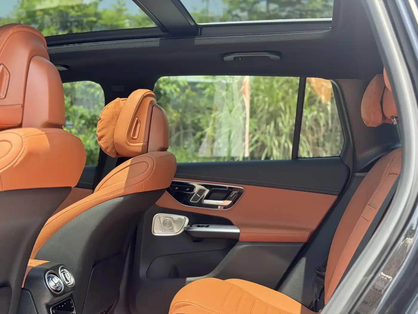 Mercedes-Benz GLC 2026 GLC 300 L 4MATIC Luxury 5-Seater фото 10
