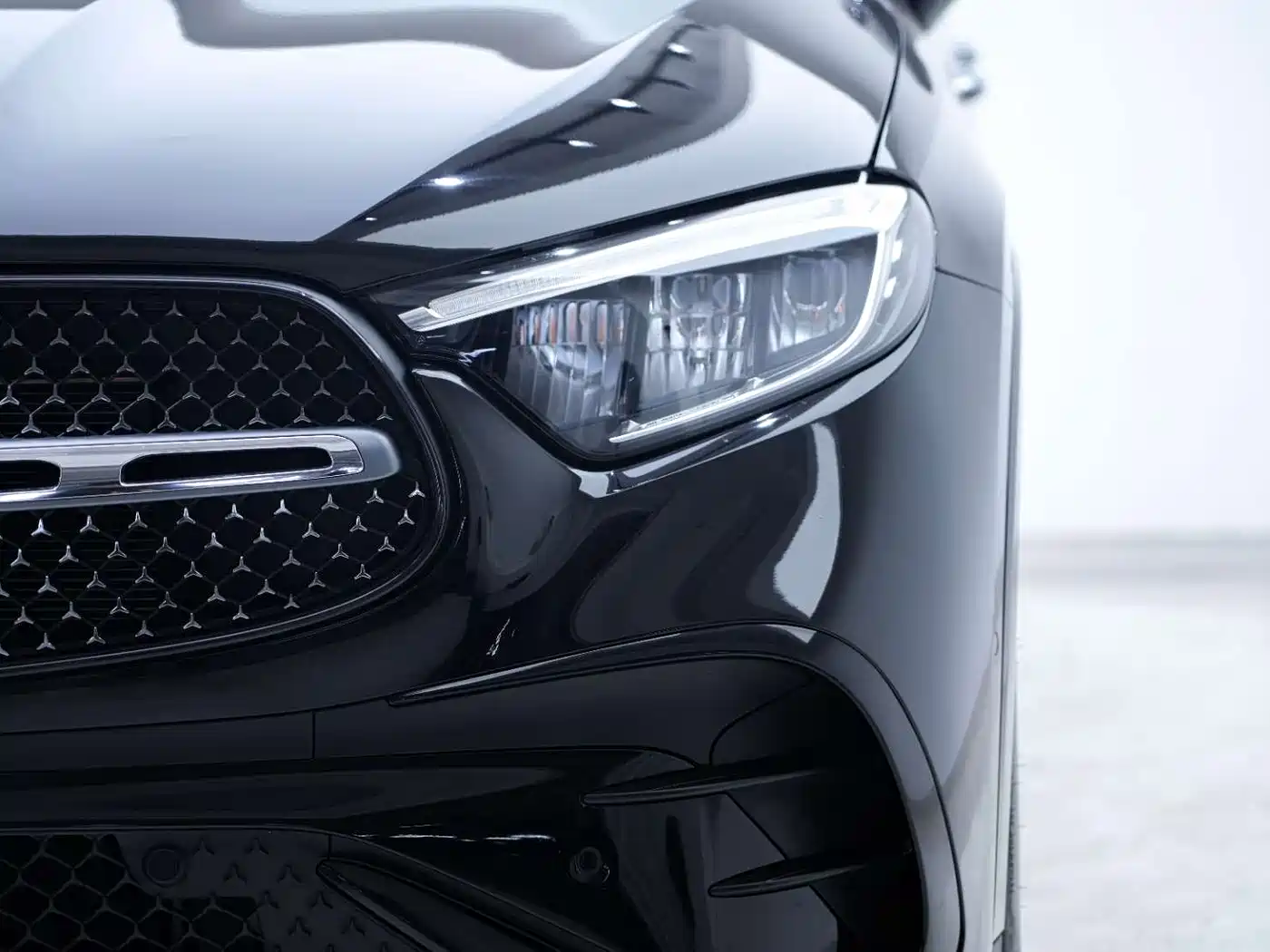 Mercedes-Benz GLC 2025 Model Year GLC 260 L 4MATIC Luxury фото 8