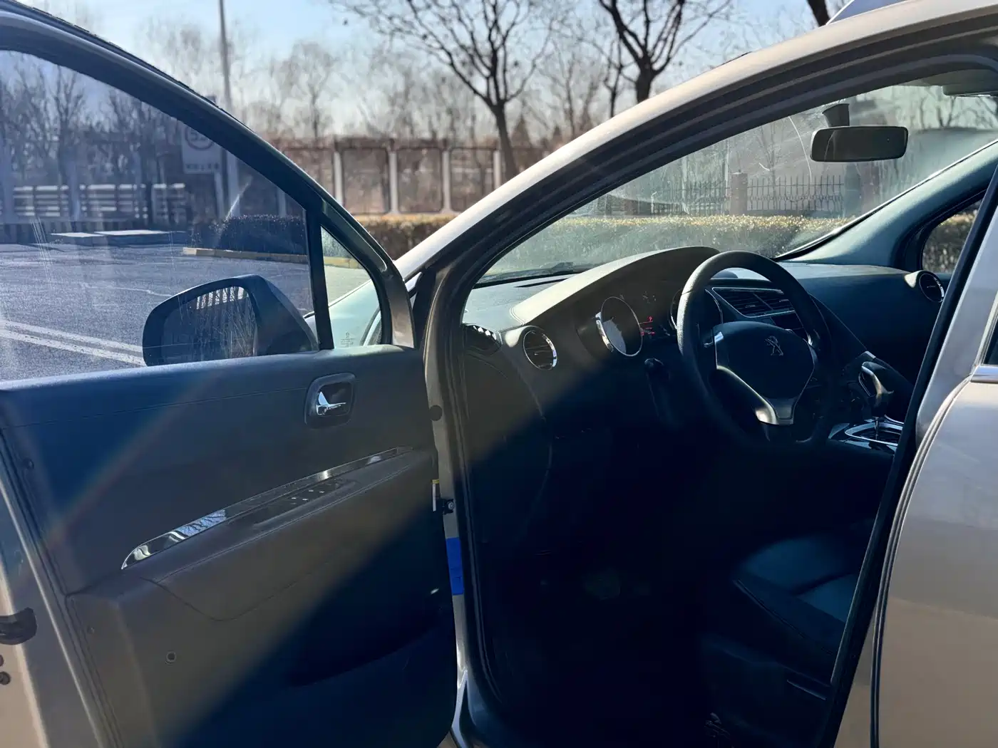 Peugeot 3008 2016 2015 2.0L Automatic Classic Edition