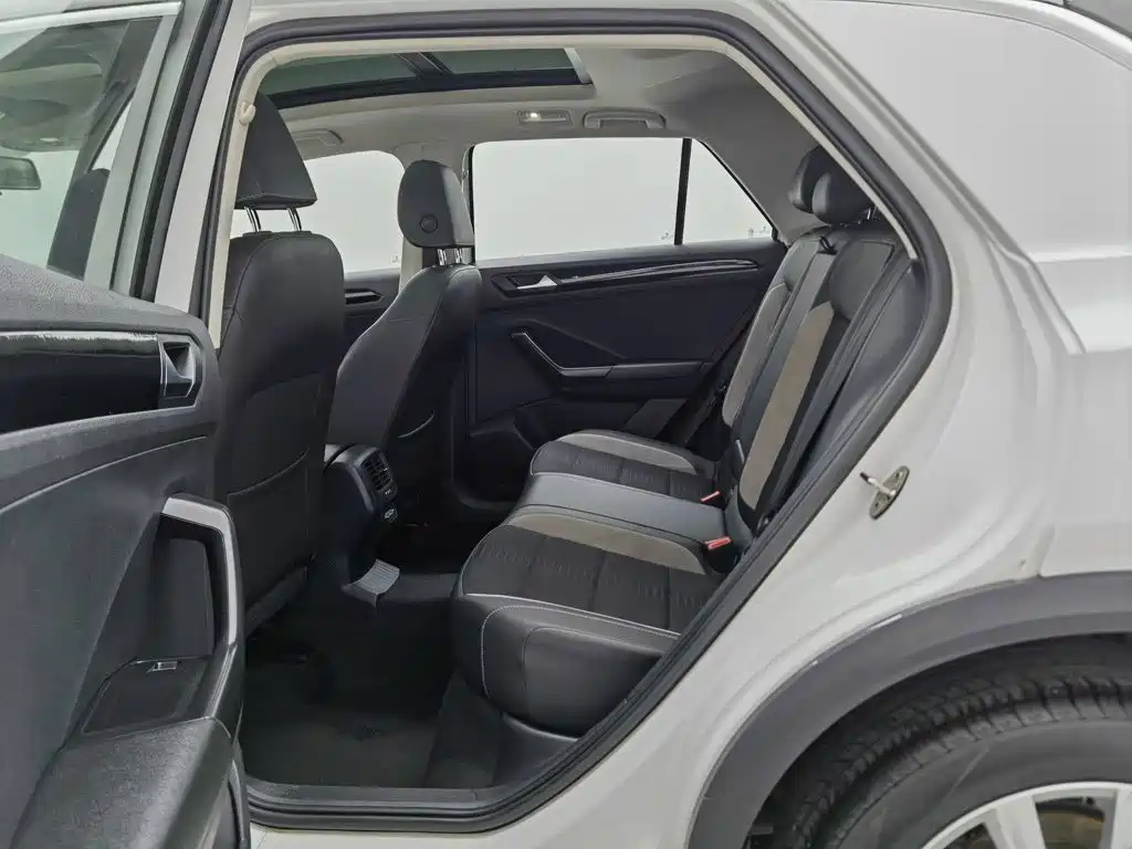 Photo 15 - Volkswagen T-ROC