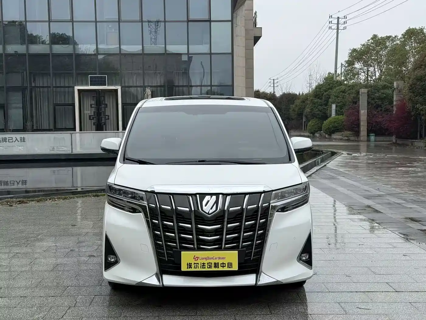 Toyota Alphard 2018 Facelift 3.5L Premium Edition фото 2