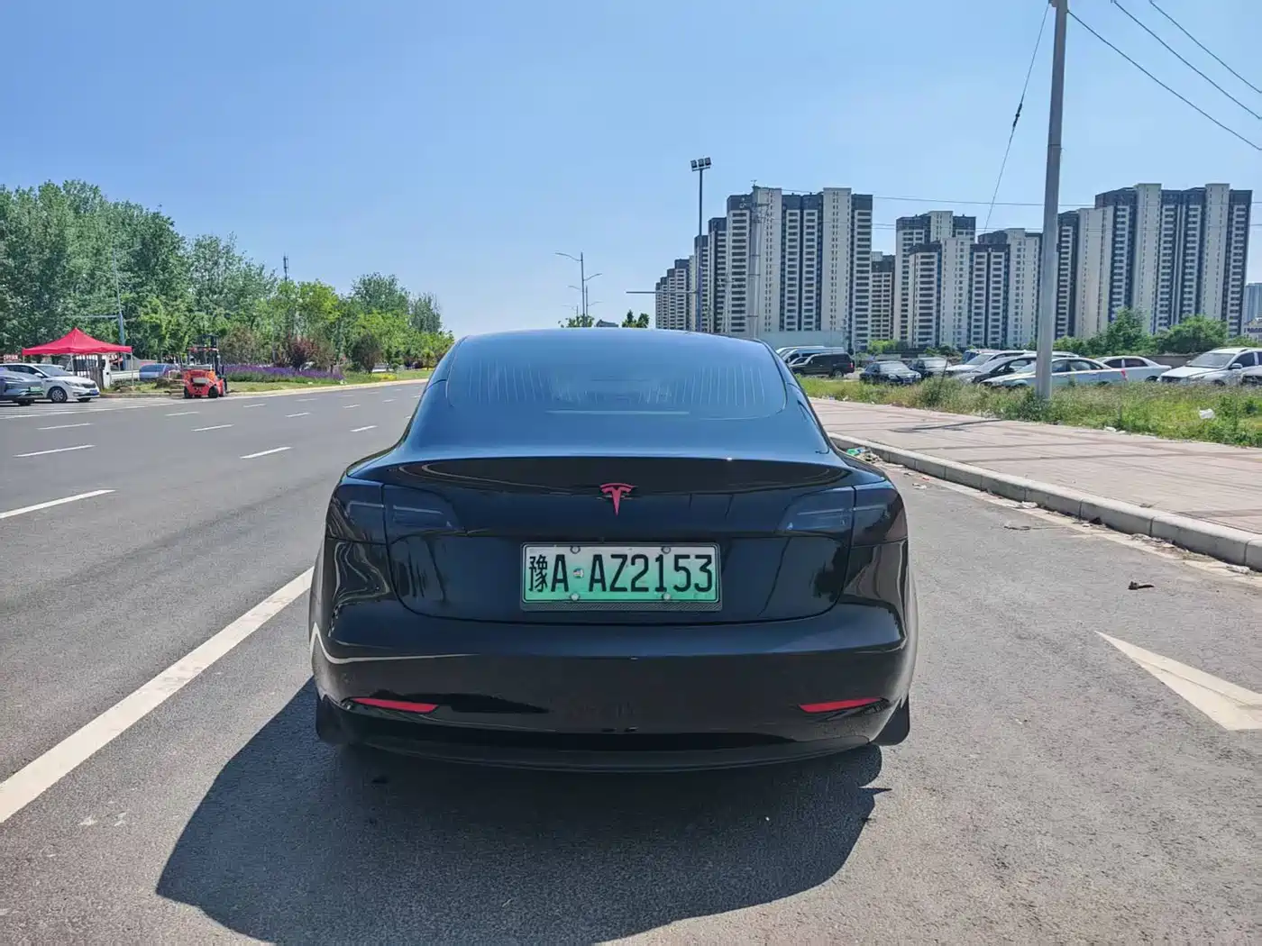 TESLA MODEL 3