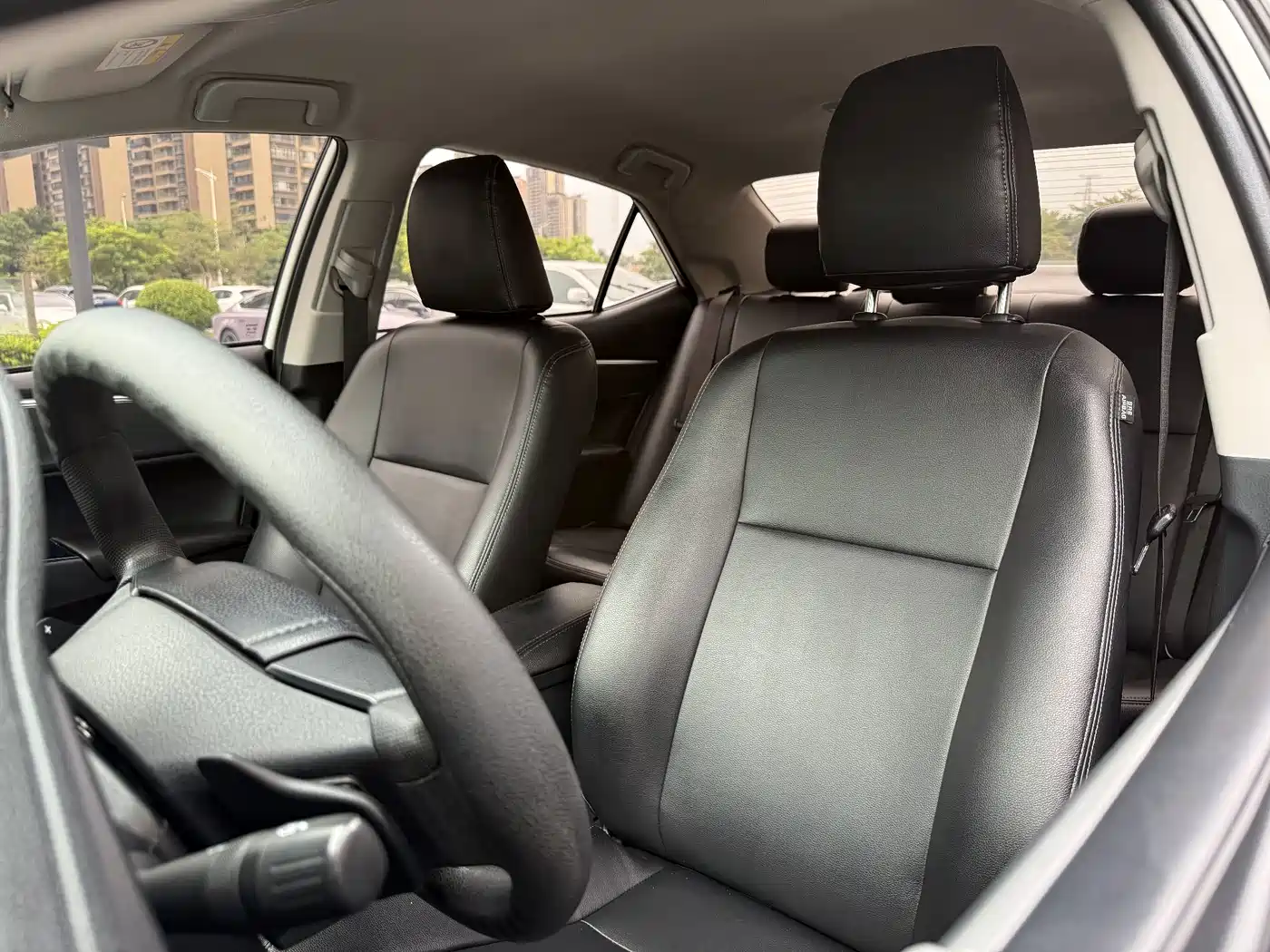 Photo 11 - Toyota Corolla