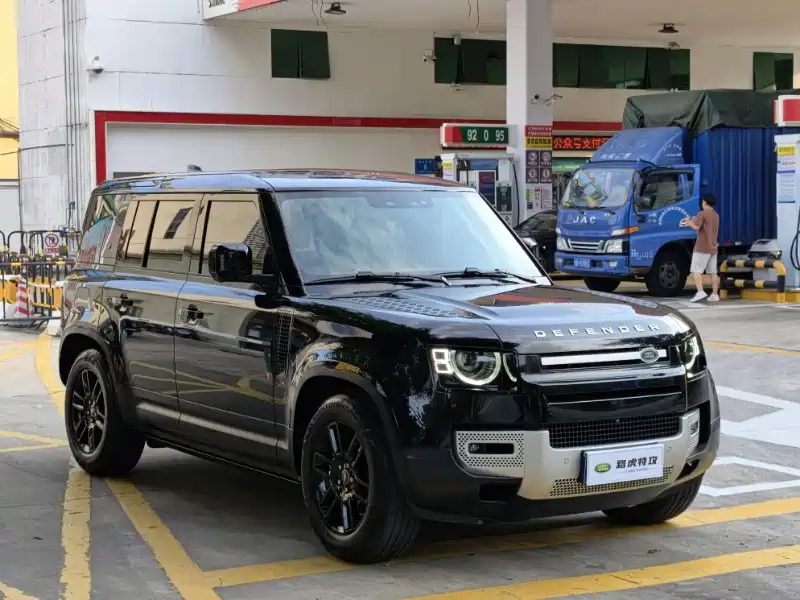 Land Rover Defender 2020 Model 110 P400 SE фото 2