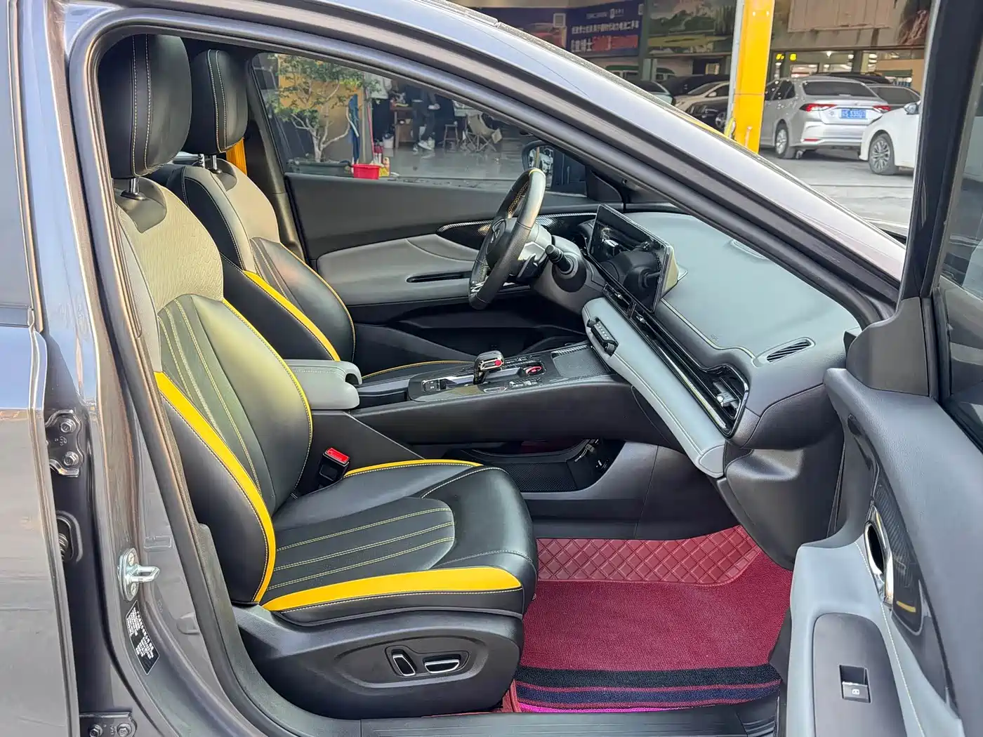GAC Trumpchi Trumpchi Emkoo 2023 270T DCT J16 Edition фото 7