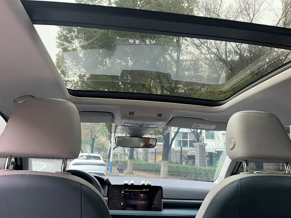 Volkswagen Tharu 2023 300TSI 2WD Bright Moon Edition фото 20